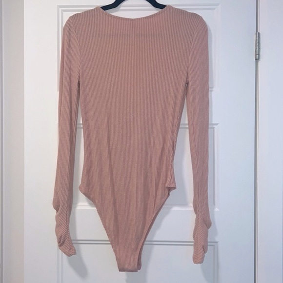 Free People Pink Cozy up with me long sleeves V-neck bodysuit size L=12-14 - Picture 10 of 15